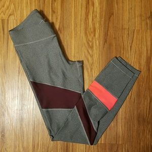 Under Armour Heatgear Legging Medium Women NWT